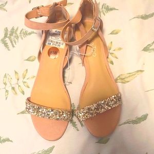 New with tags!Pink rhinestone wedges